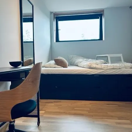 Quarto em Acomodações Particulares In Exlusive - Free Shuttle To Aqua Nor